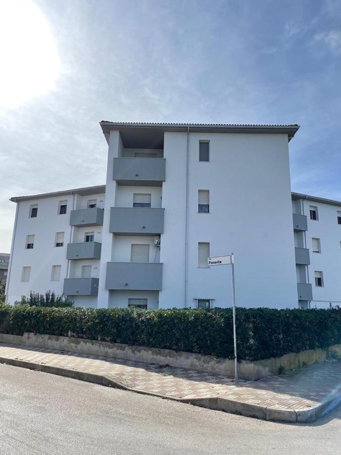 Appartamento La Tramontana Porto Torres Exterior foto